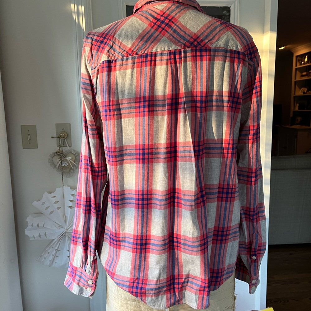 J Crew XL women’s cotton plaid button down. Like new! - Picture 2 of 4